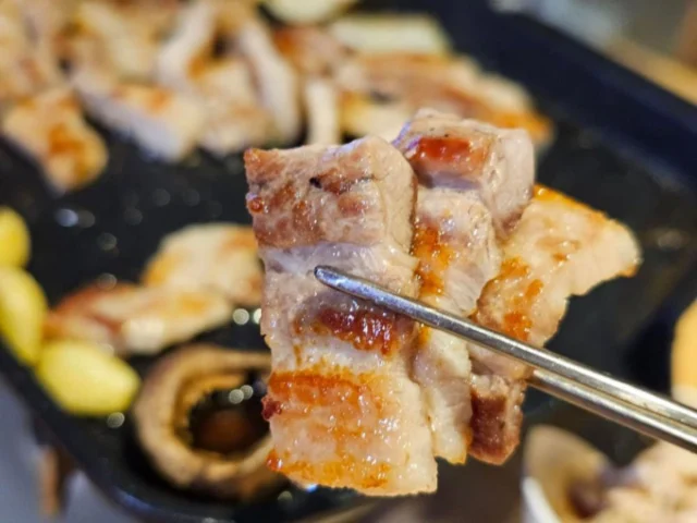 한돈 삼겹살 1kg 유산균 돼지고기 냉장 바베큐 구이용